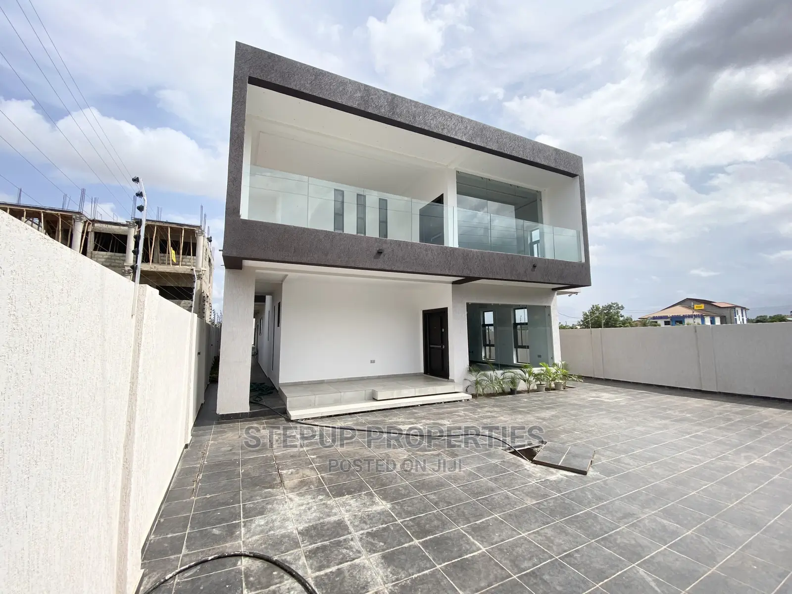 4bdrm House in Adenta for sale in Adenta
