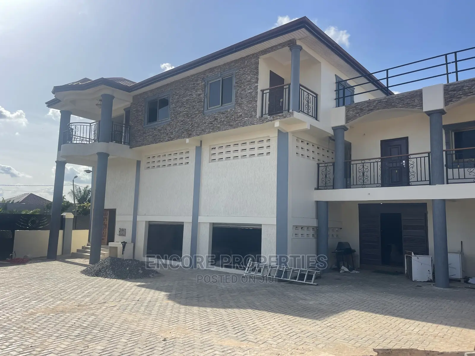 10bdrm Farm House in Encore Properties, Adjiriganor for Rent in Adjiriganor
