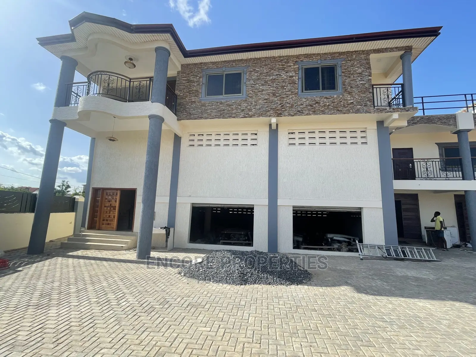 10bdrm Farm House in Encore Properties, Adjiriganor for Rent in Adjiriganor