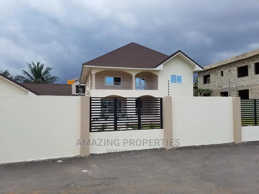 5bdrm House in Spintex for Sale in Spintex