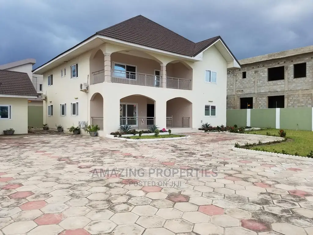 5bdrm House in Spintex for Sale in Spintex