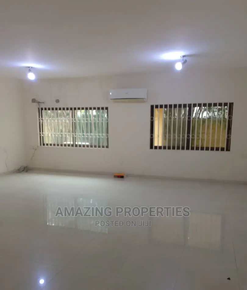 7bdrm House in Labone for Rent in Labone