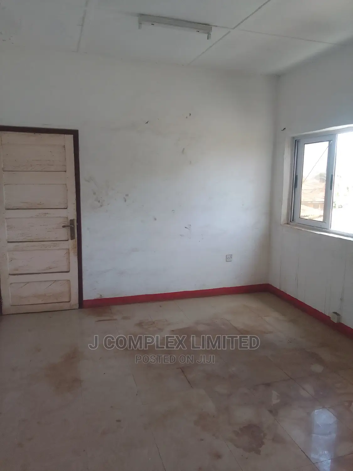 Shop to Let by the South La Estate Major Road in Hospital Area