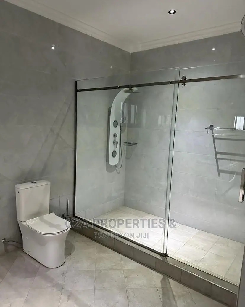 5bdrm House in a C Mall Area for Rent in A&C Mall Area