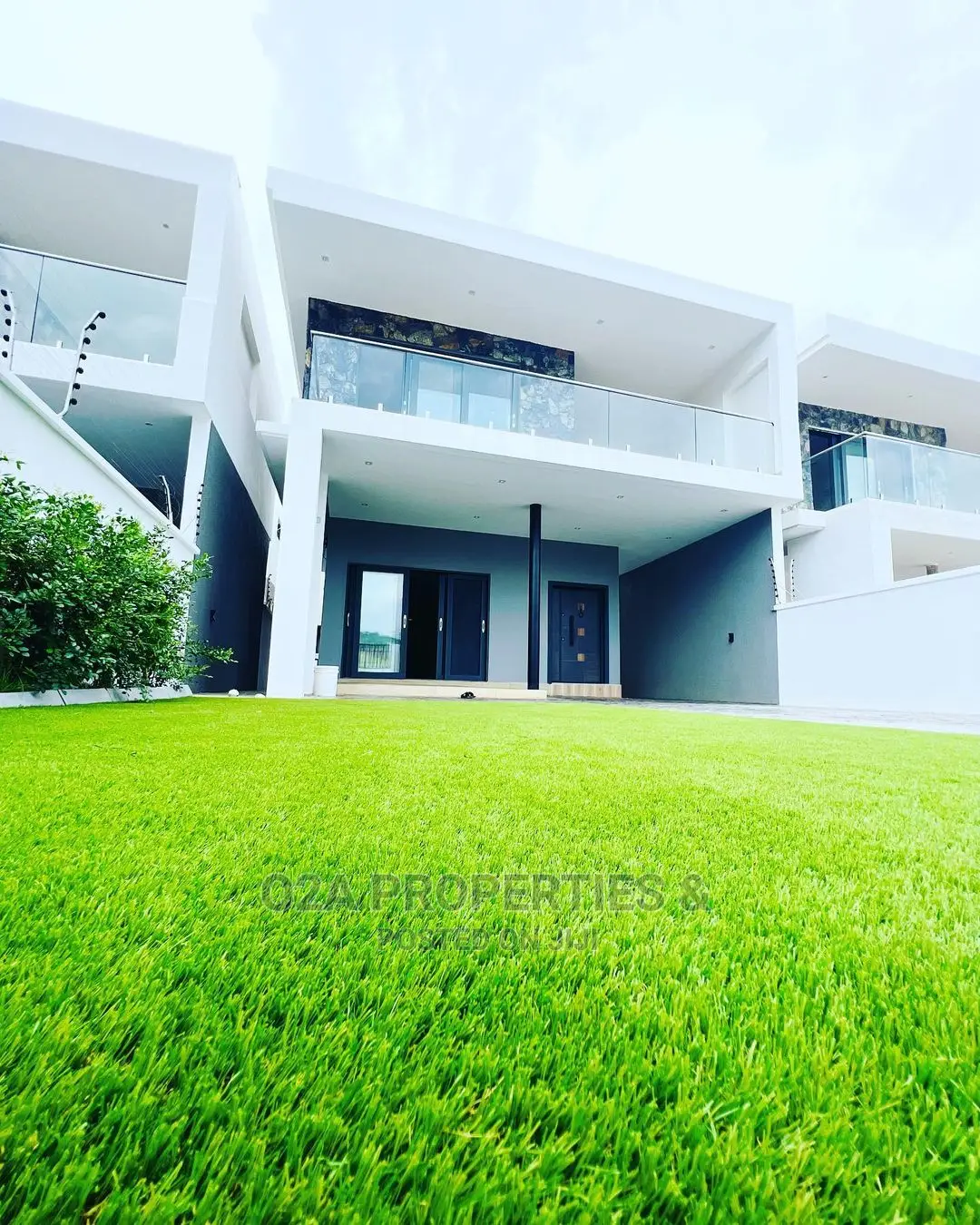 3bdrm House in Oyarifa Mall Area for Sale in Oyarifa Mall Area