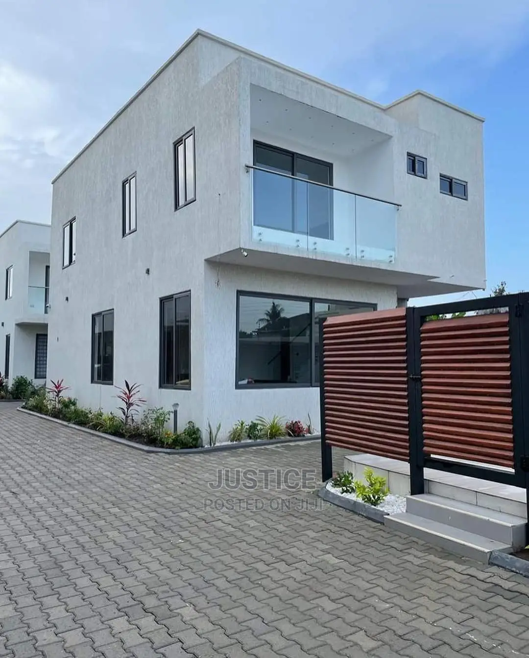 Furnished 3bdrm Townhouse / Terrace in Dzorwulu for rent in Dzorwulu