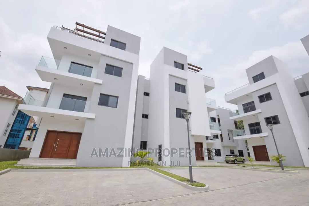 Furnished 4bdrm Townhouse / Terrace in Airport Residential Area in Airport Residential Area