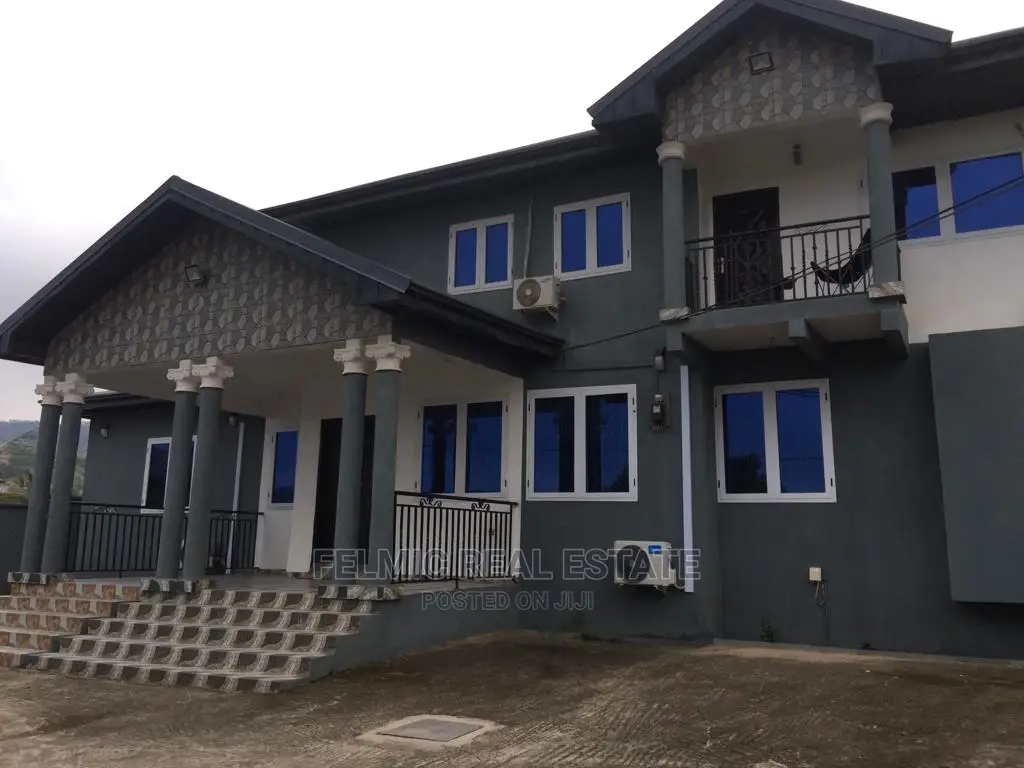 6bdrm Duplex in Felmic Real Estate, Pokuase for sale in Pokuase