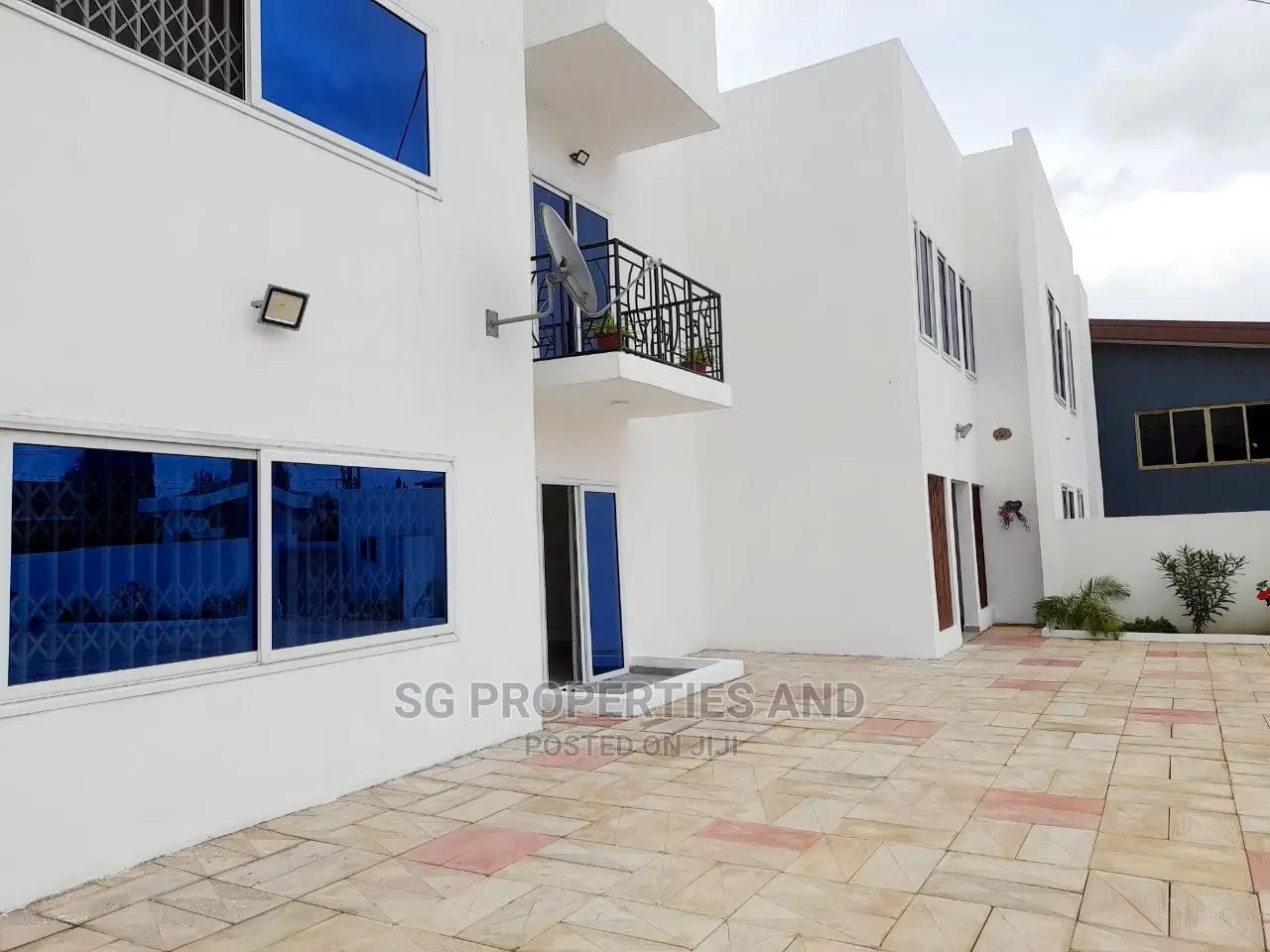 2bdrm House in Community 20, Spintex for rent in Spintex