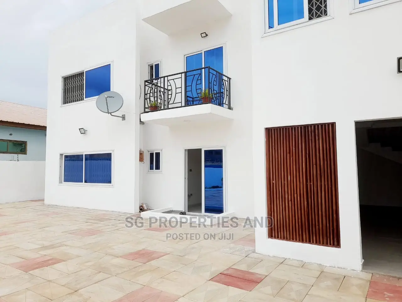 2bdrm House in Community 20, Spintex for rent in Spintex