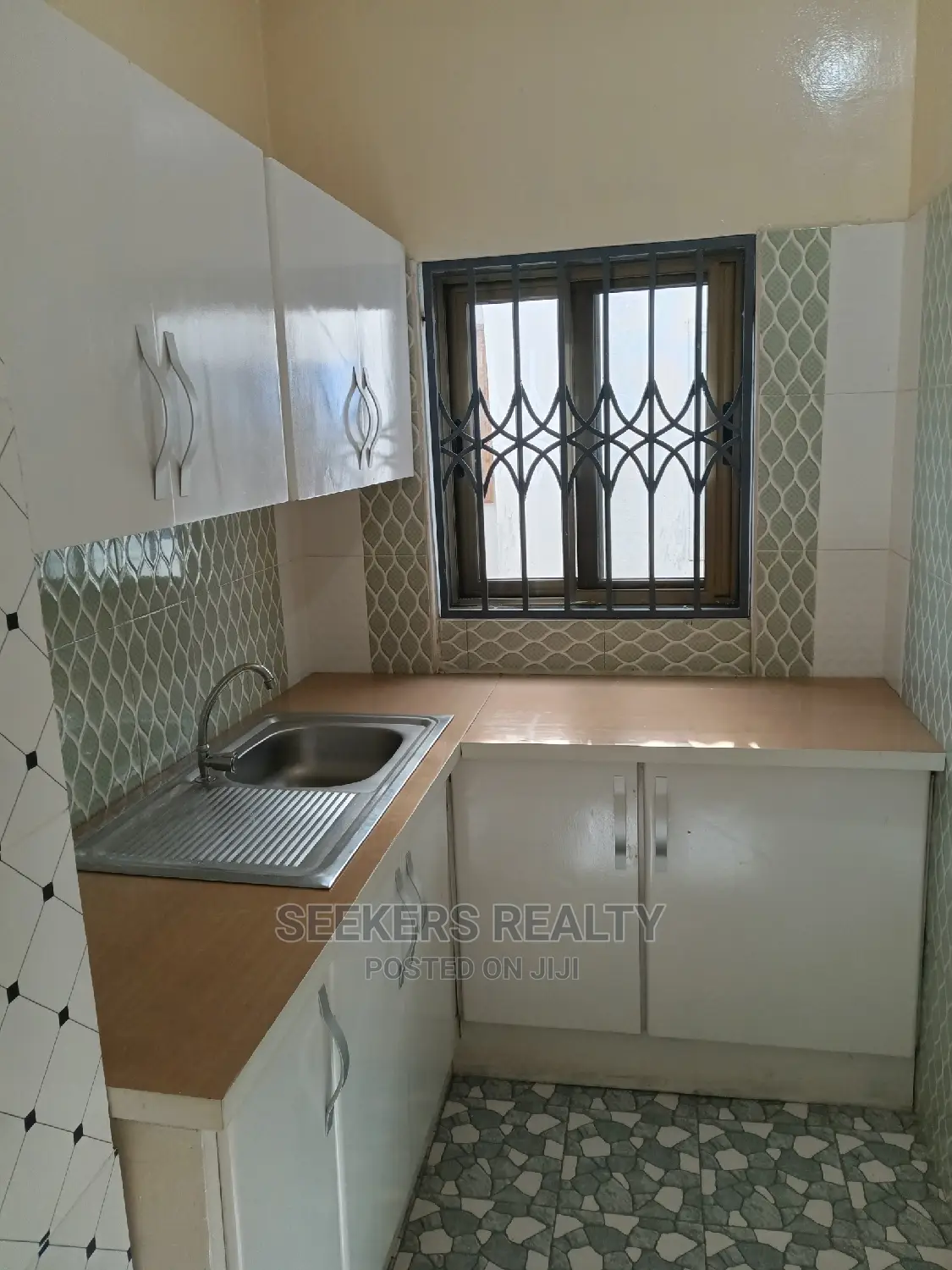 3bdrm Apartment in Seekers Realty, Osu for Rent in Osu