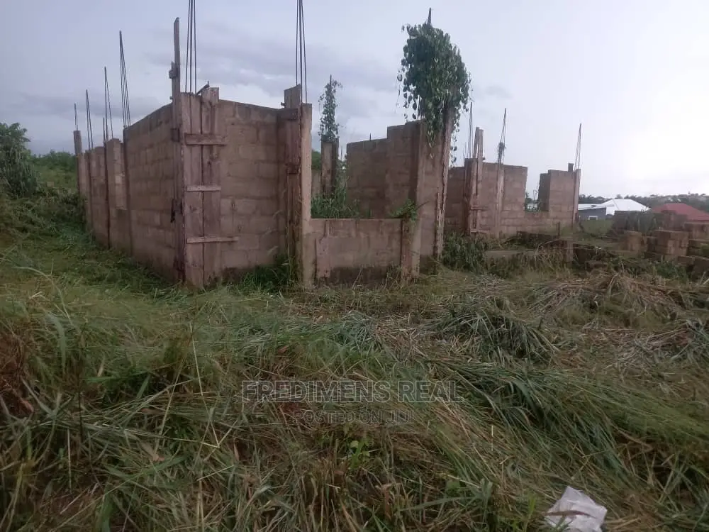 4bdrm House in Fredimens Real, Kumasi Metropolitan for Sale in Kumasi Metropolitan