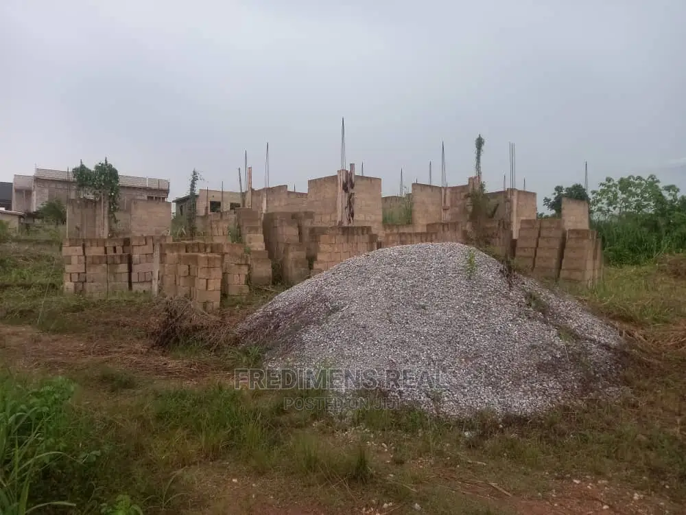 4bdrm House in Fredimens Real, Kumasi Metropolitan for Sale in Kumasi Metropolitan