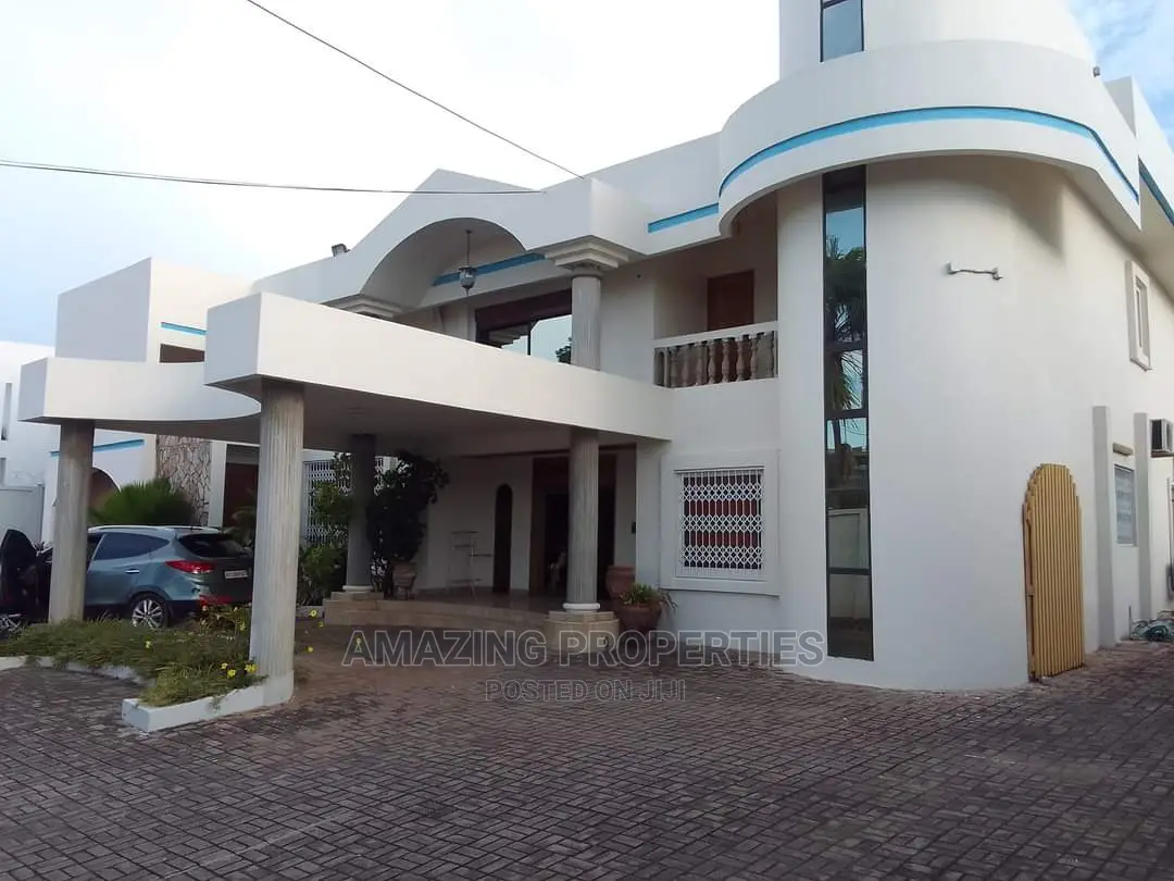 Corporate Office House With Boys Quarter North Ridge in North Ridge