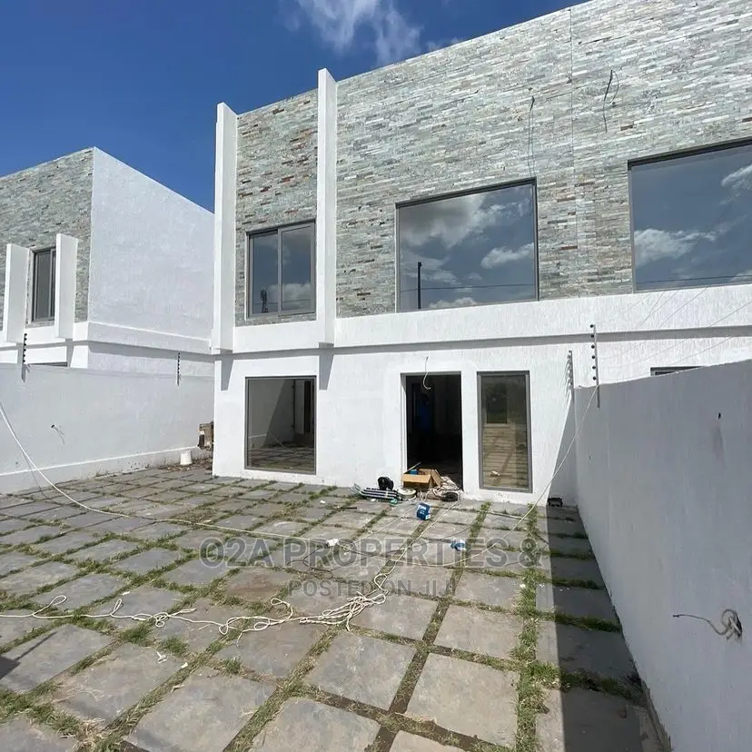 4bdrm House in Dzorwulu for Sale in Dzorwulu