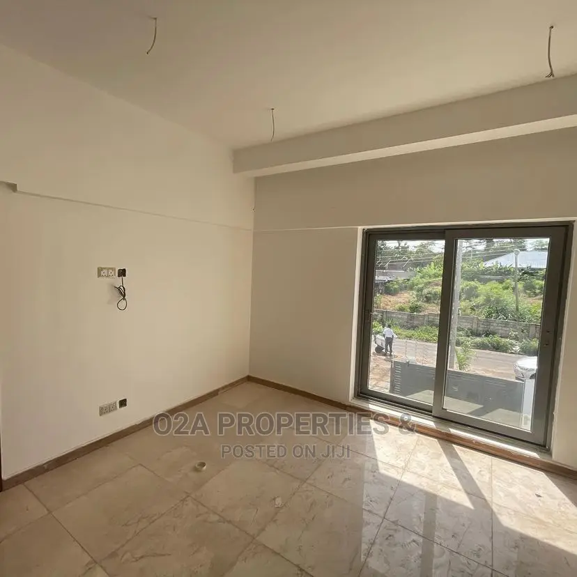 4bdrm House in Dzorwulu for Sale in Dzorwulu