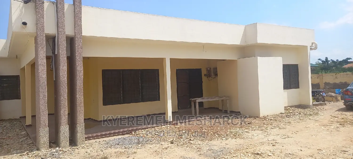 4bdrm House in Ofankor for sale in Ofankor