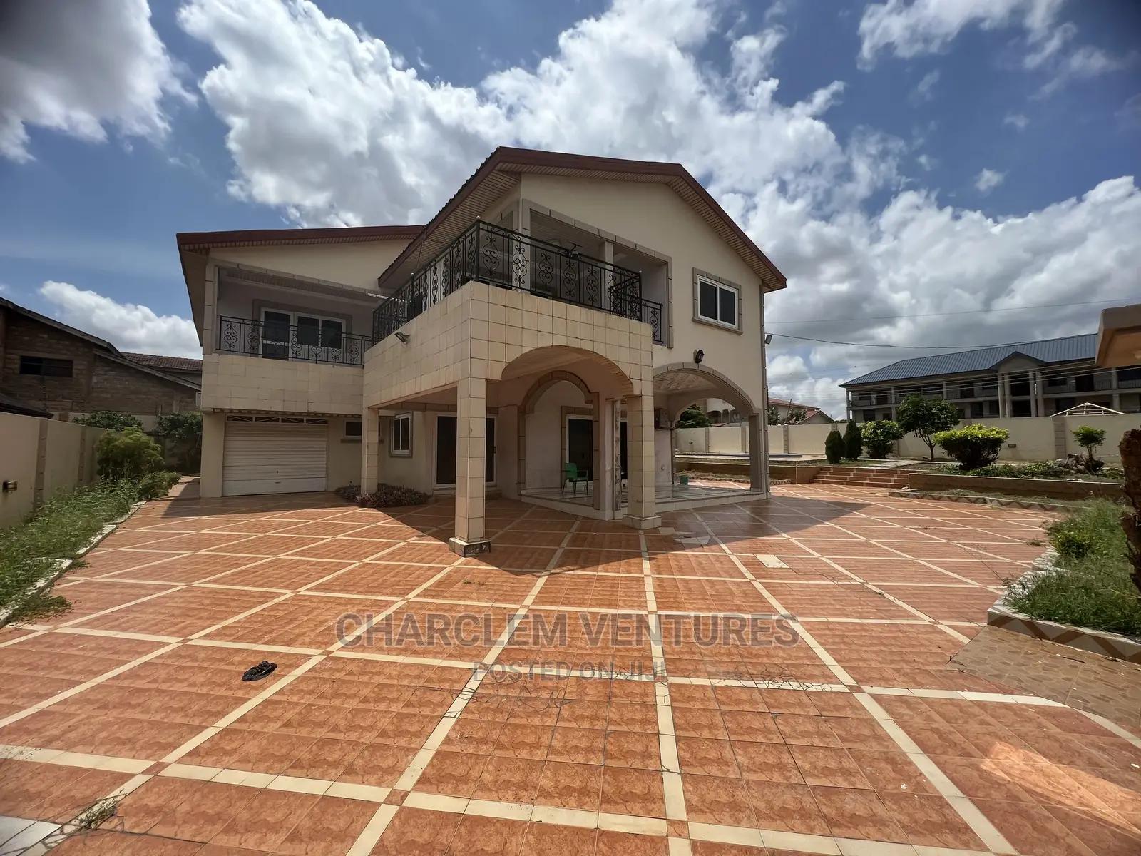 5bdrm House in East Legon for rent in East Legon