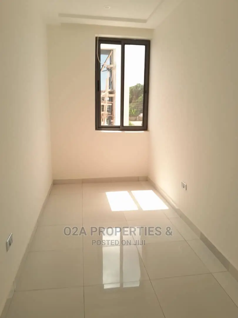 5bdrm House in Shopping Arcade Area for sale in Shopping Arcade Area