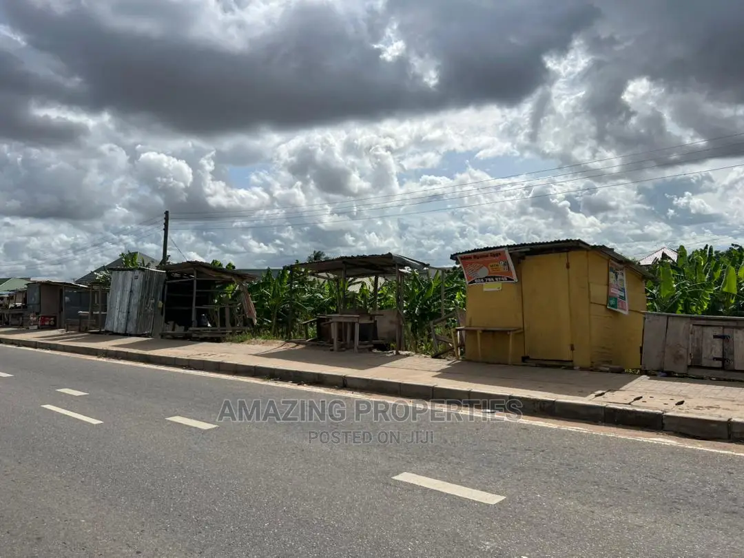 2 Plots of Roadside Land at Pokoase Ayawaso in Pokuase