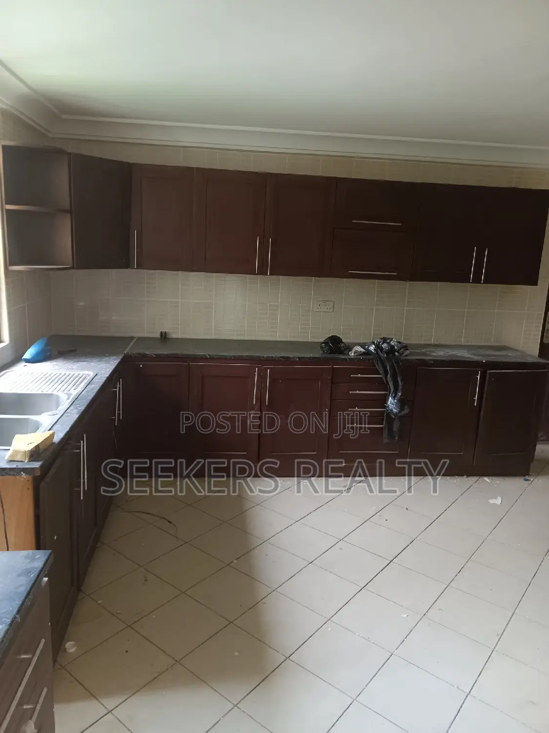 7bdrm House in Realty Seekers, Labone for rent in Labone