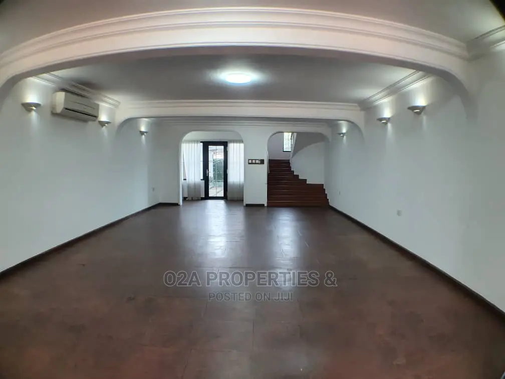 5bdrm House in Lincoln School Area for rent in Lincoln School Area
