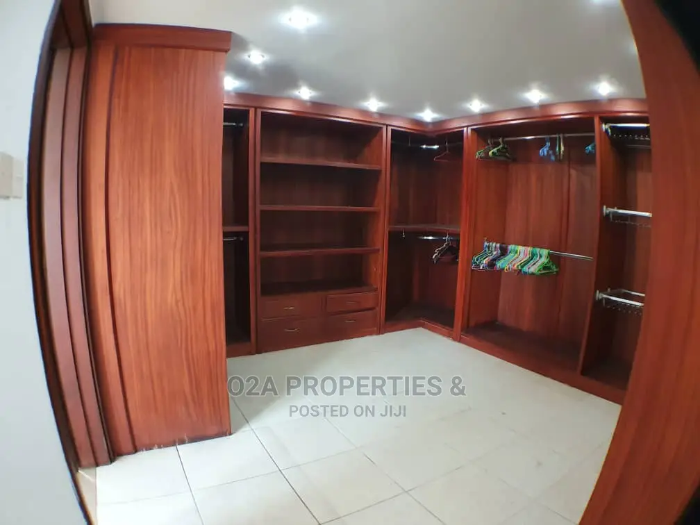 5bdrm House in Lincoln School Area for rent in Lincoln School Area