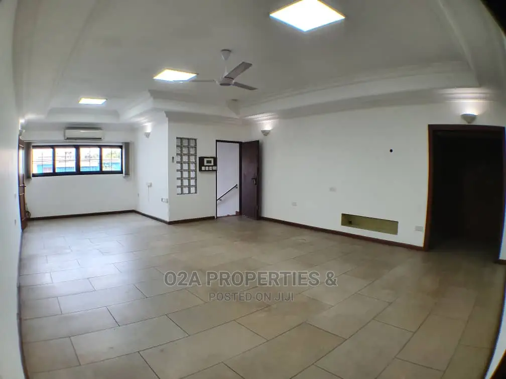 5bdrm House in Lincoln School Area for rent in Lincoln School Area