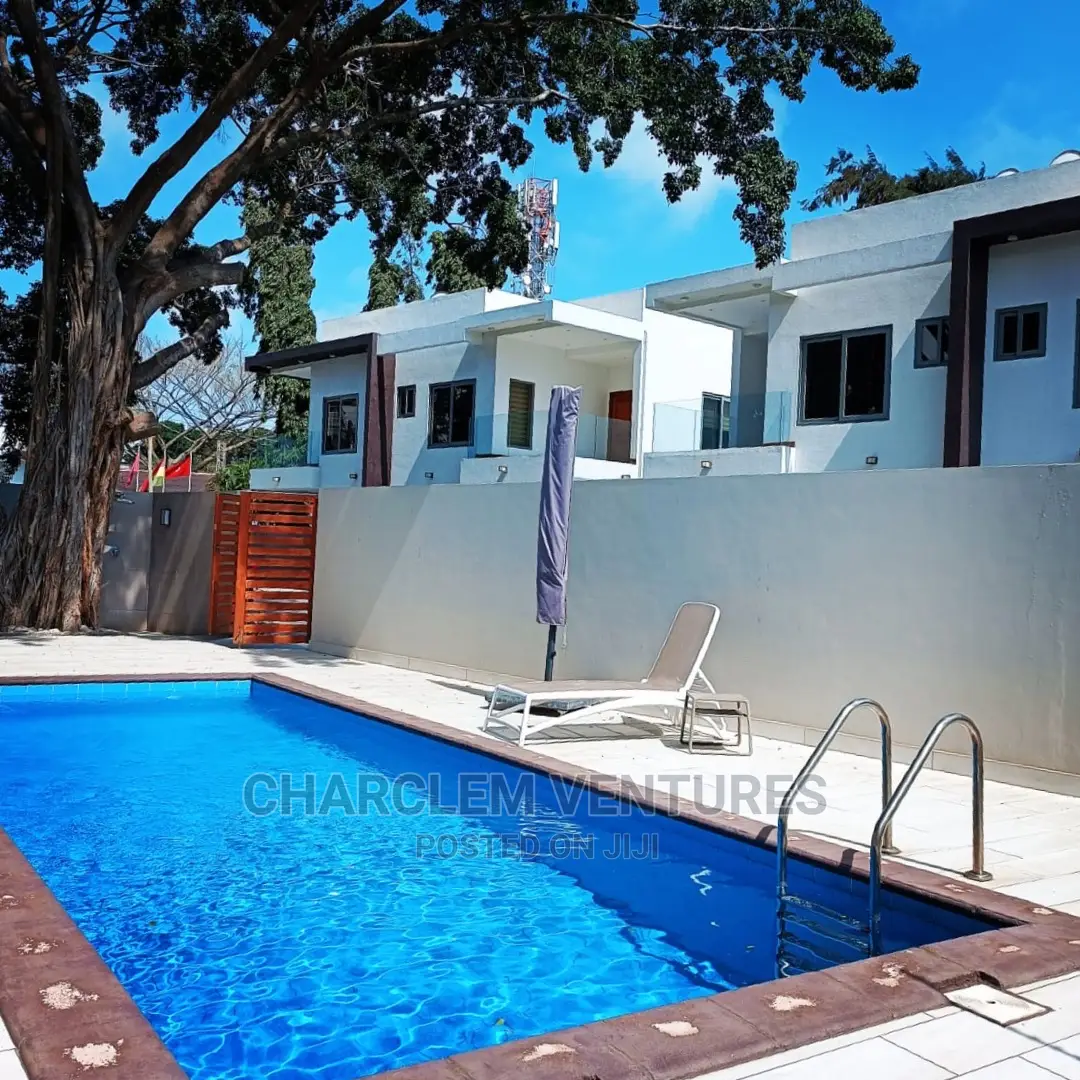 Furnished 3bdrm Townhouse / Terrace in Charclem Ventures, Labone in Labone