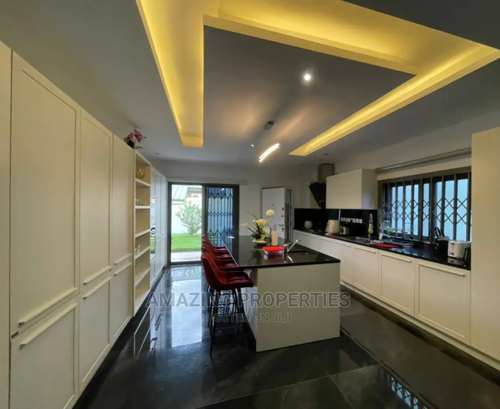 5bdrm House in East Legon for sale in East Legon