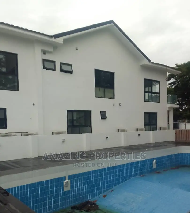 4bdrm Townhouse / Terrace in Cantonments for rent in Cantonments