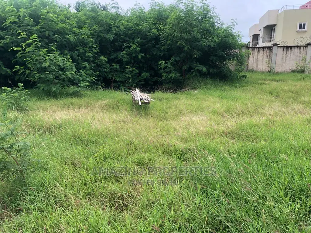 3 Plot of Titled Registered Land for Sale at East Airport in Airport Residential Area