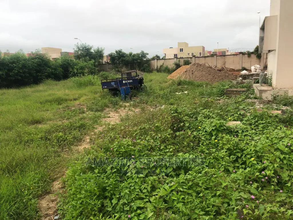 3 Plot of Titled Registered Land for Sale at East Airport in Airport Residential Area