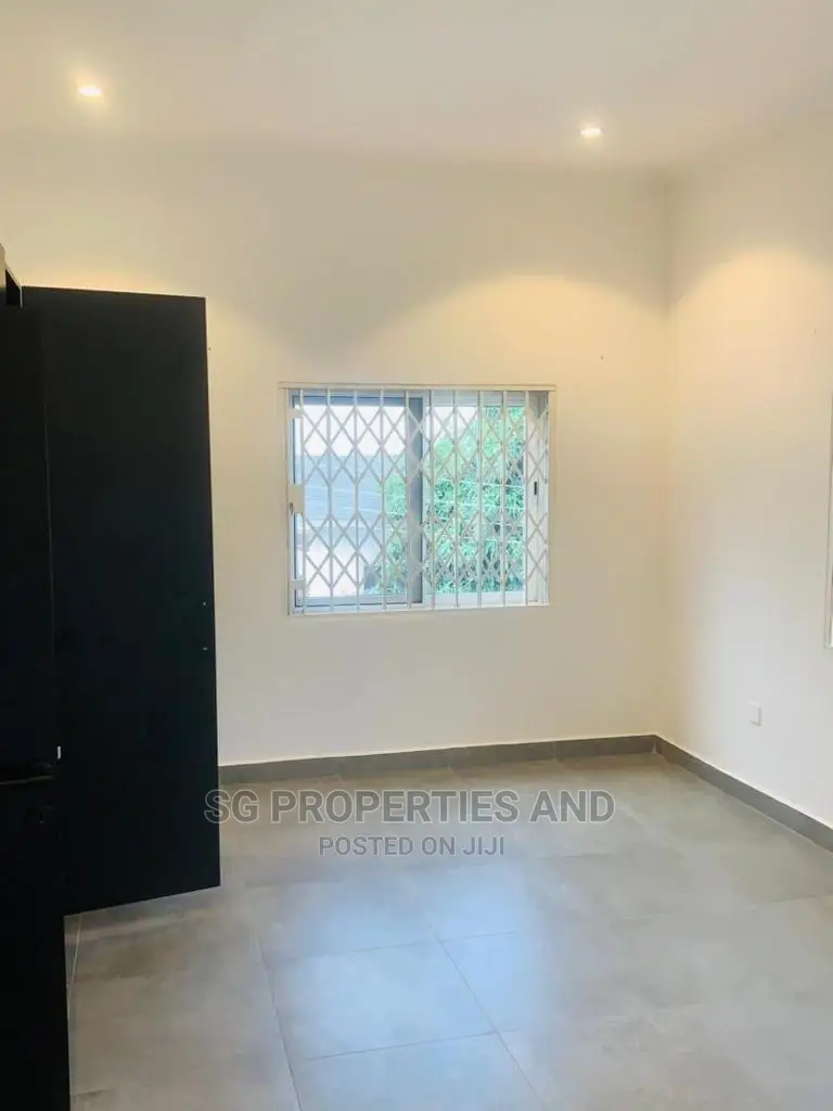 3bdrm House in Kfc, Spintex for rent in Spintex