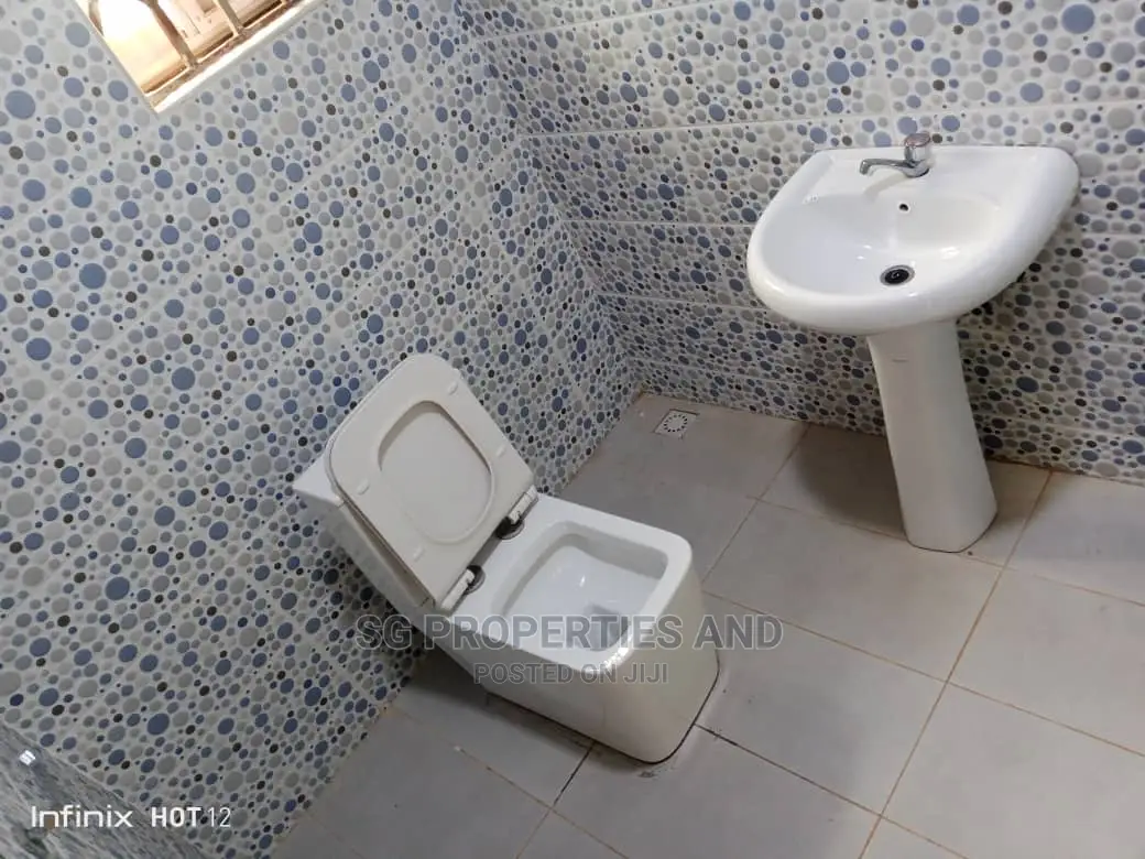 3bdrm House in Kfc, Spintex for rent in Spintex
