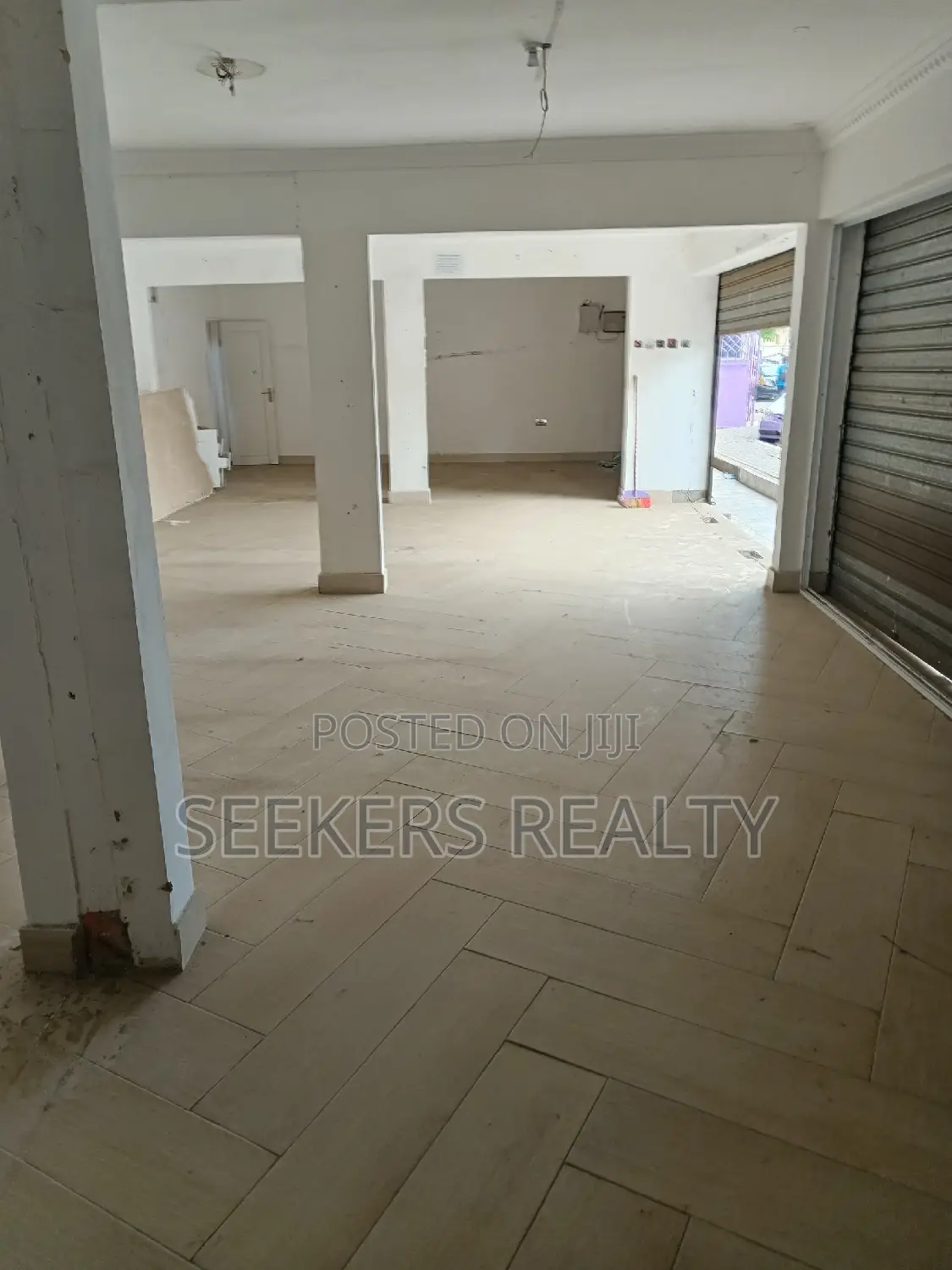 A Contemporary Shop for Rent at Osu in Oxford Street