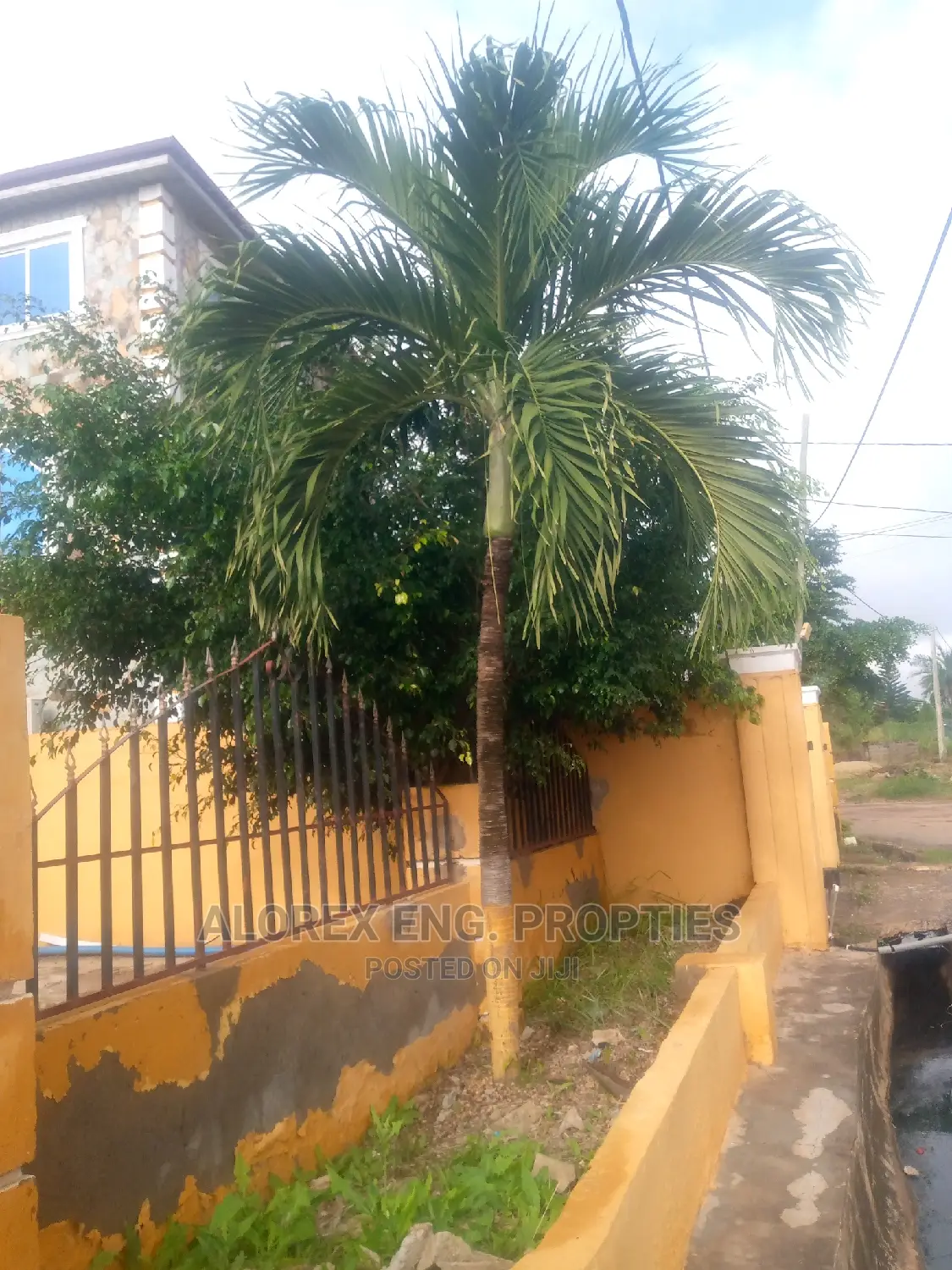 3bdrm House in Self Compound, Oyarifa for rent in Oyarifa