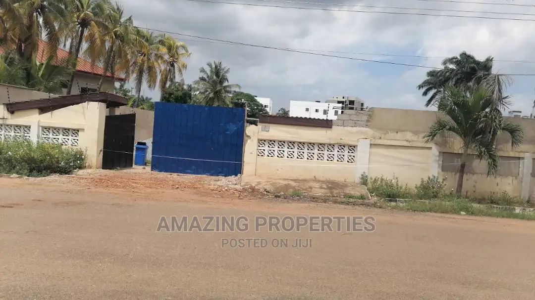 Half an Acre Land at Labone, 3minutes Drive From Coffee Shop in Labone