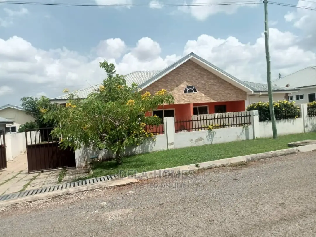 Three Bedroom Self Compound for Rent at Oyarifa. in Oyarifa
