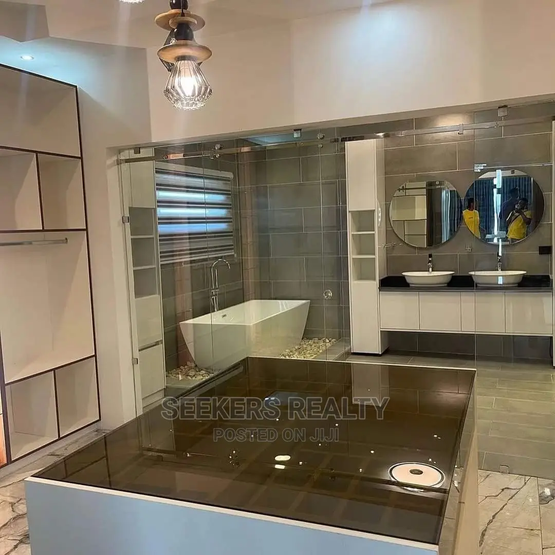 Furnished 10bdrm House in Seekers Realty, Accra Metropolitan for sale in Accra Metropolitan