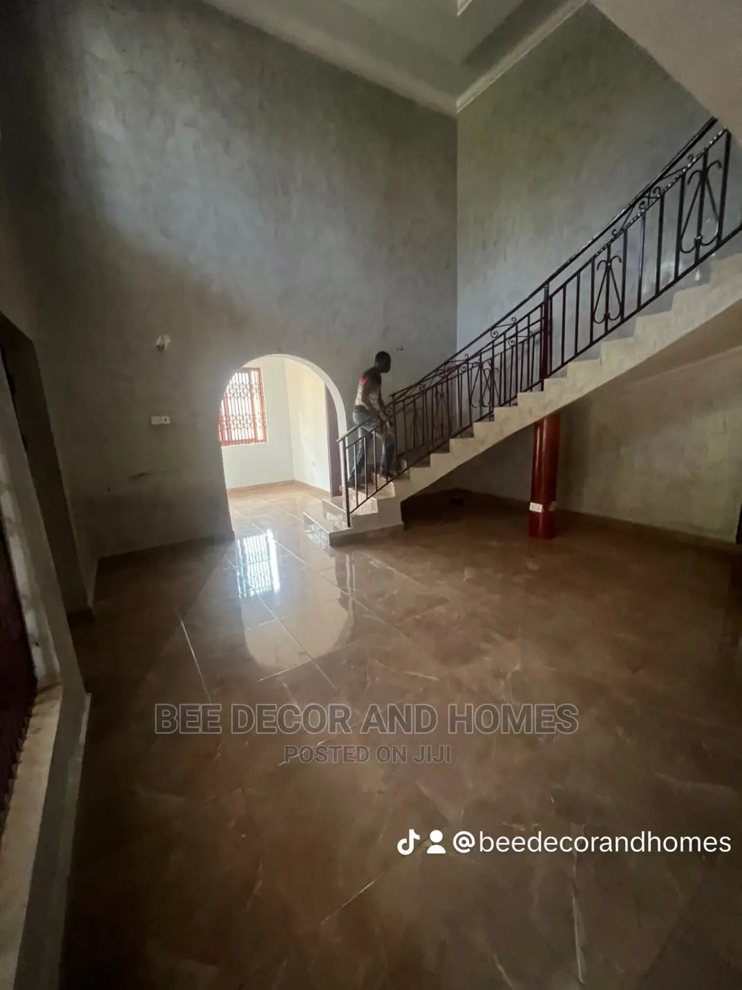 5bdrm Mansion in Bee Decor And Homes, Abokobi for sale in Abokobi