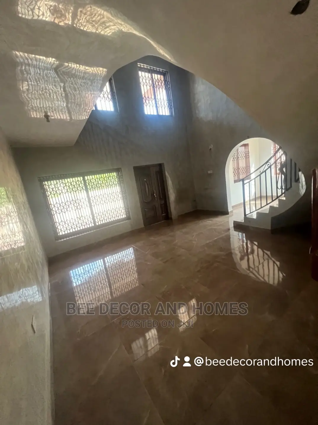 5bdrm Mansion in Bee Decor And Homes, Abokobi for sale in Abokobi