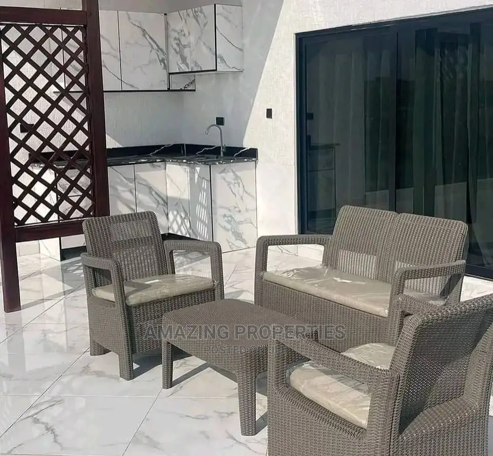 Furnished 10bdrm House in East Legon for sale in East Legon