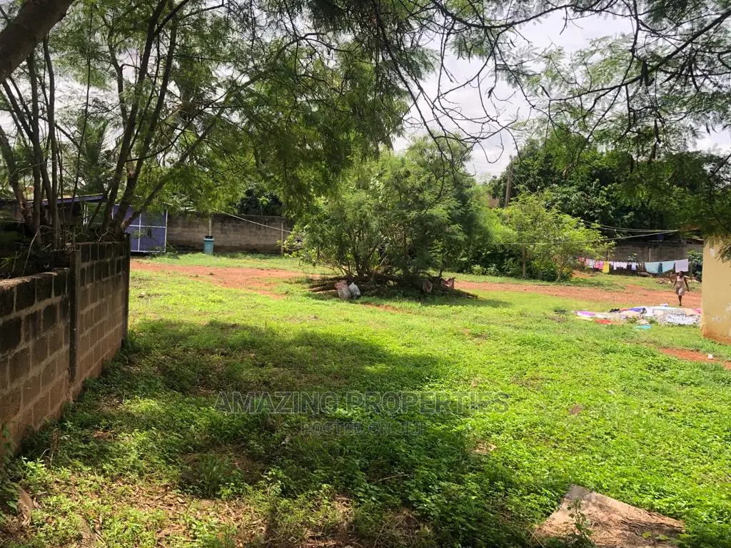 Plots of Land for Sale Community 1 Near Melcom Tema $270,000 in Tema Metropolitan