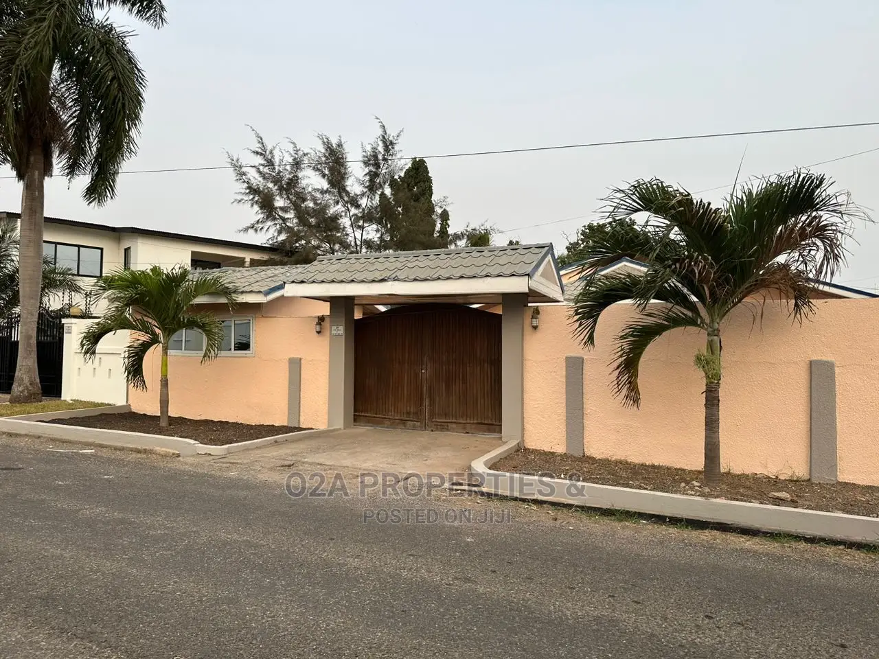 Furnished 4bdrm House in Labone Junction for rent in Labone Junction