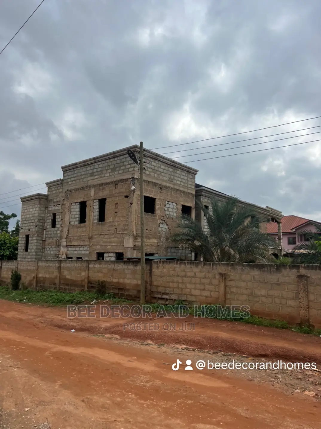 10bdrm Mansion in Bee Decor And Homes, Adenta for sale in Adenta