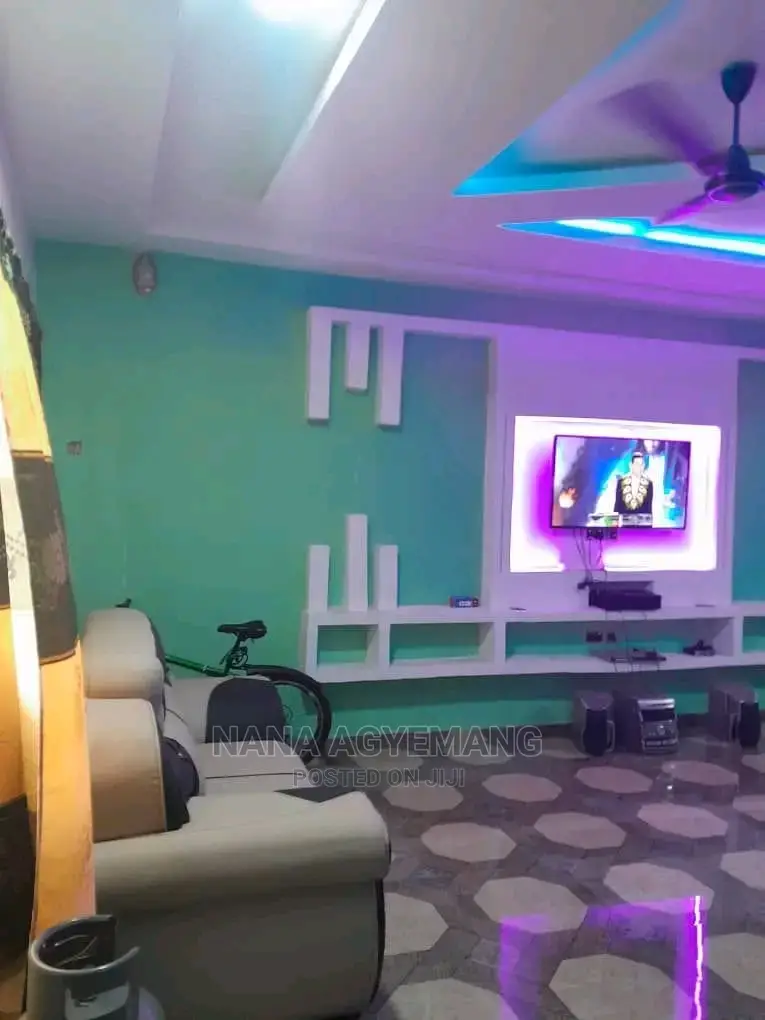 Furnished 6bdrm Block of Flats in Asuakwa Liberation, Sunyani Municipal in Sunyani Municipal