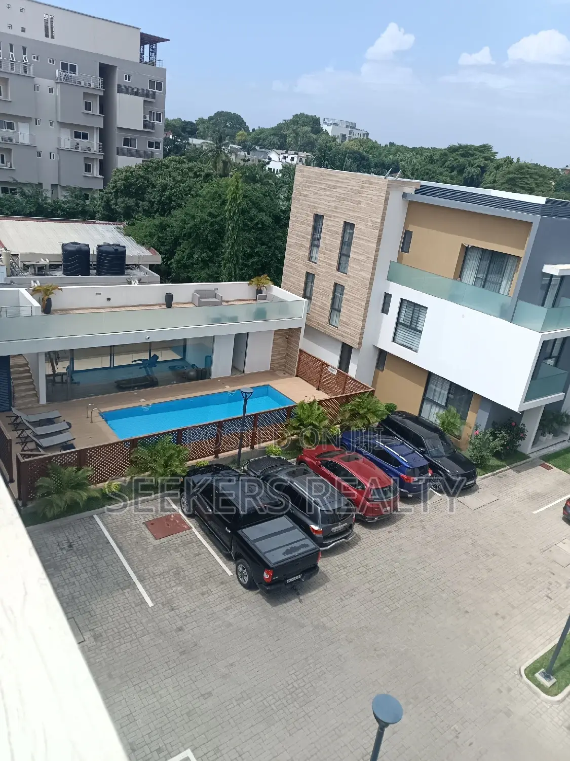 4bdrm Townhouse / Terrace in Seekers Realty, Osu for rent in Osu