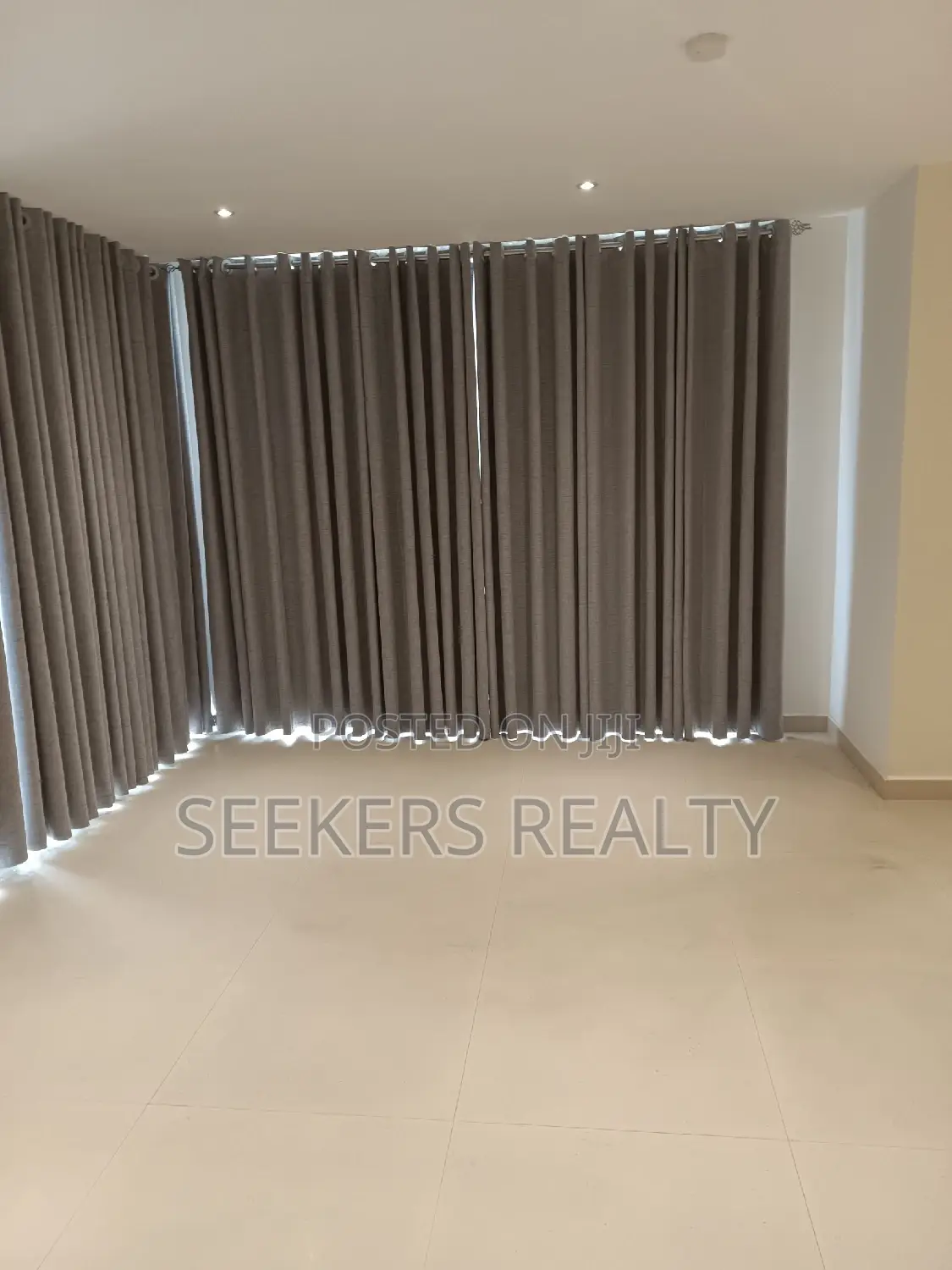 4bdrm Townhouse / Terrace in Seekers Realty, Osu for rent in Osu
