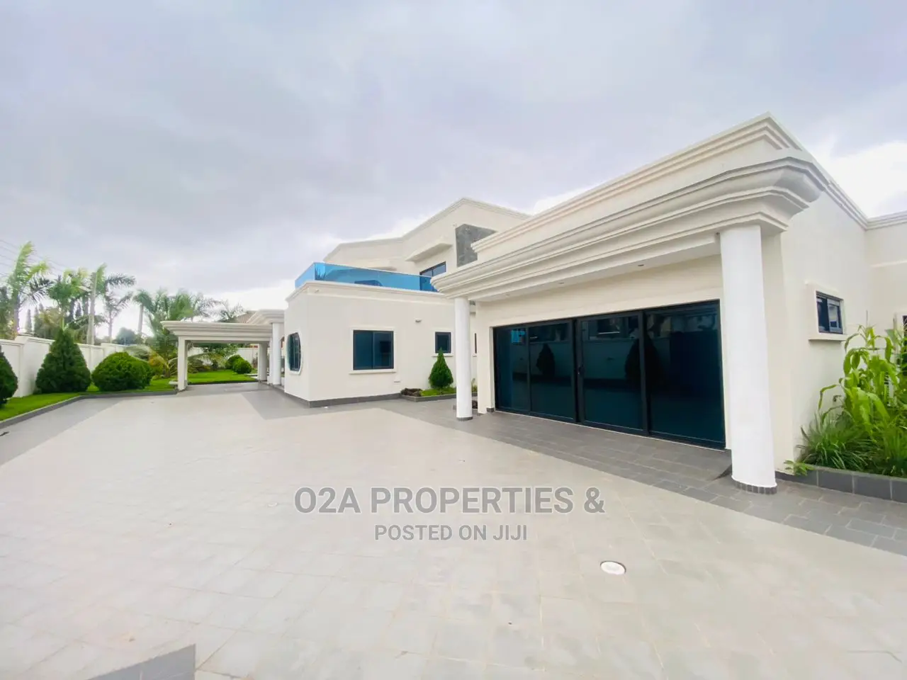 7bdrm Mansion in American House for sale in American House
